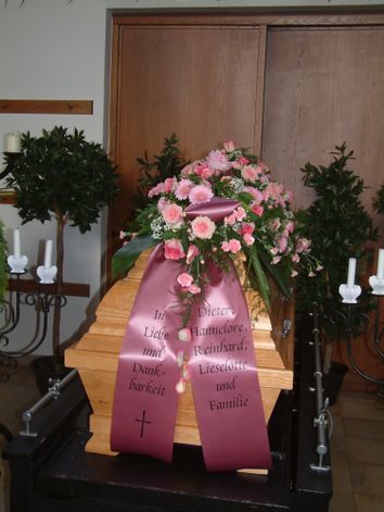 Trauerfloristik Blumenhaus Schomäcker