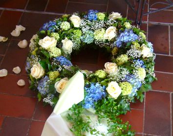 Trauerfloristik Blumenhaus Schomäcker